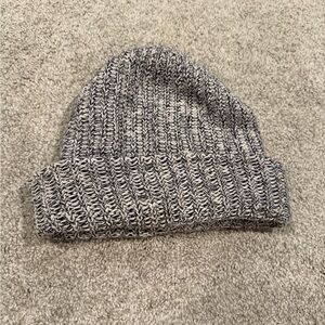 Love Your Melon Women's Beanie Minnesota Knit Hat Winter Cream Black USA‎ Made